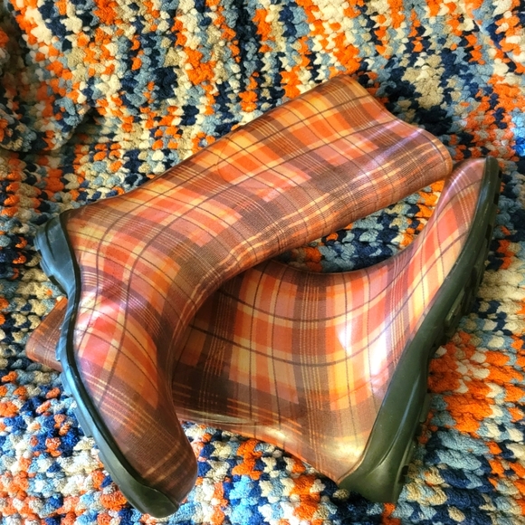 Rain Boots - Picture 3 of 4